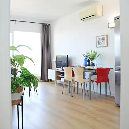 Beautiful Flat In Benalbeach In Front Of The Sea